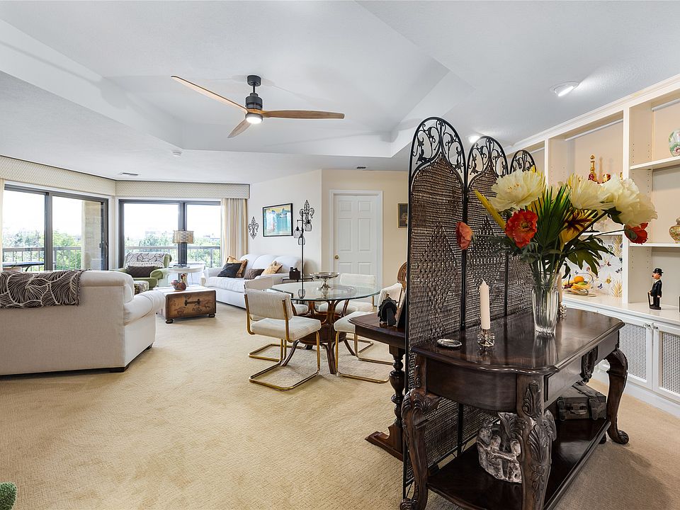 1st image of 405 Park Dr N APT 6C