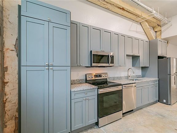 4th image of 3108 N Jefferson St #103-109