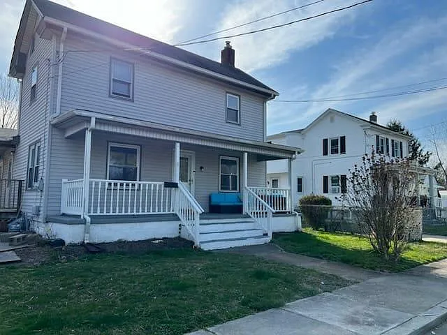 8 Glassboro Ave — Photo 33