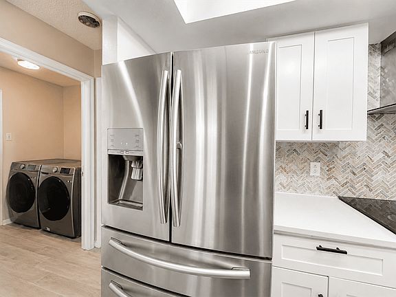 3rd image of 1034 Ericson Dr