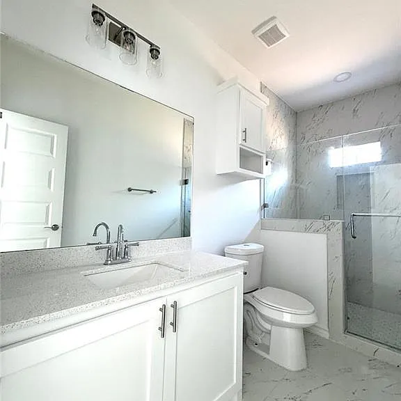 11308 N 25th St #4 — Photo 8