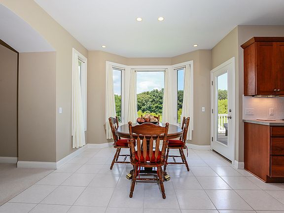 5th image of 5875 Olde Meadow Ct NE