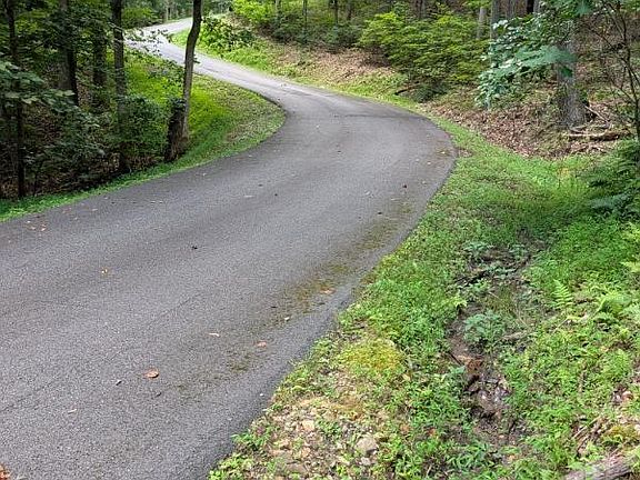 2nd image of 190 Valley Crest Dr