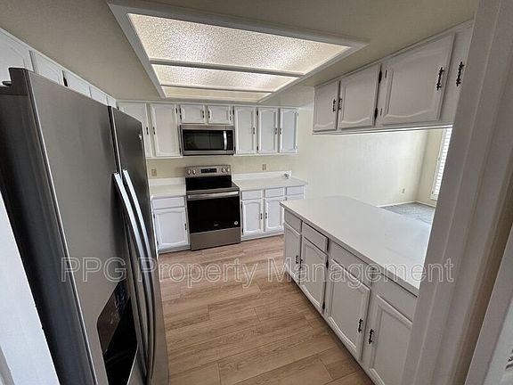 2nd image of 8302 N 21st Dr #L206