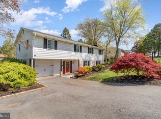 81 Moongale Dr, Carlisle, PA