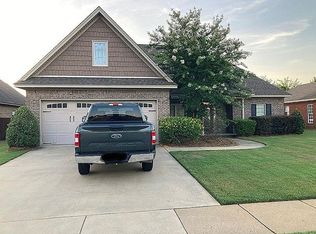 608 Ashton Oak Dr, Prattville, AL 36066
