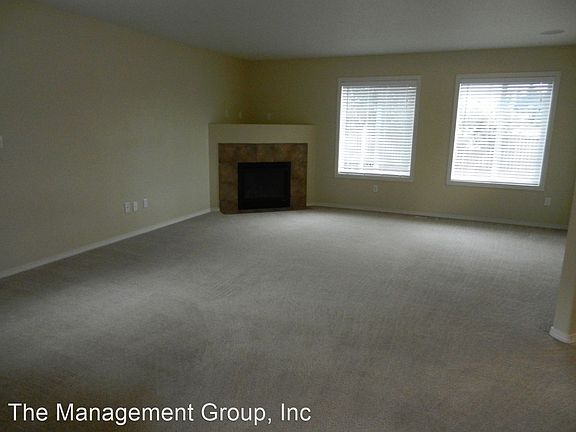 3rd image of 4009 NE 166th Ave