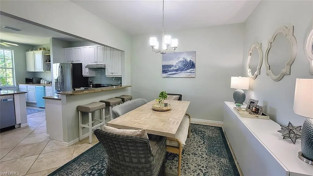 3 bed, 2.0 bath, 2244 sqft, $8,000 — Photo 3