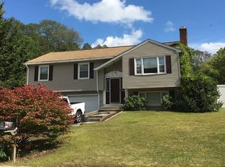 17 Brentwood Dr, Dudley, MA 01571