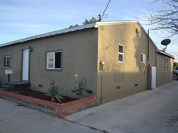 3rd image of 1414 Torrance Blvd
