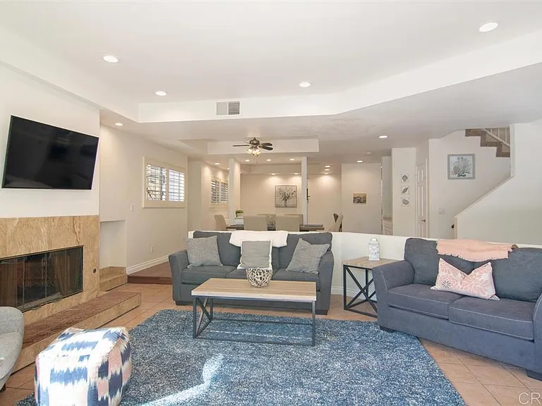942 D Ave #A — Photo 8