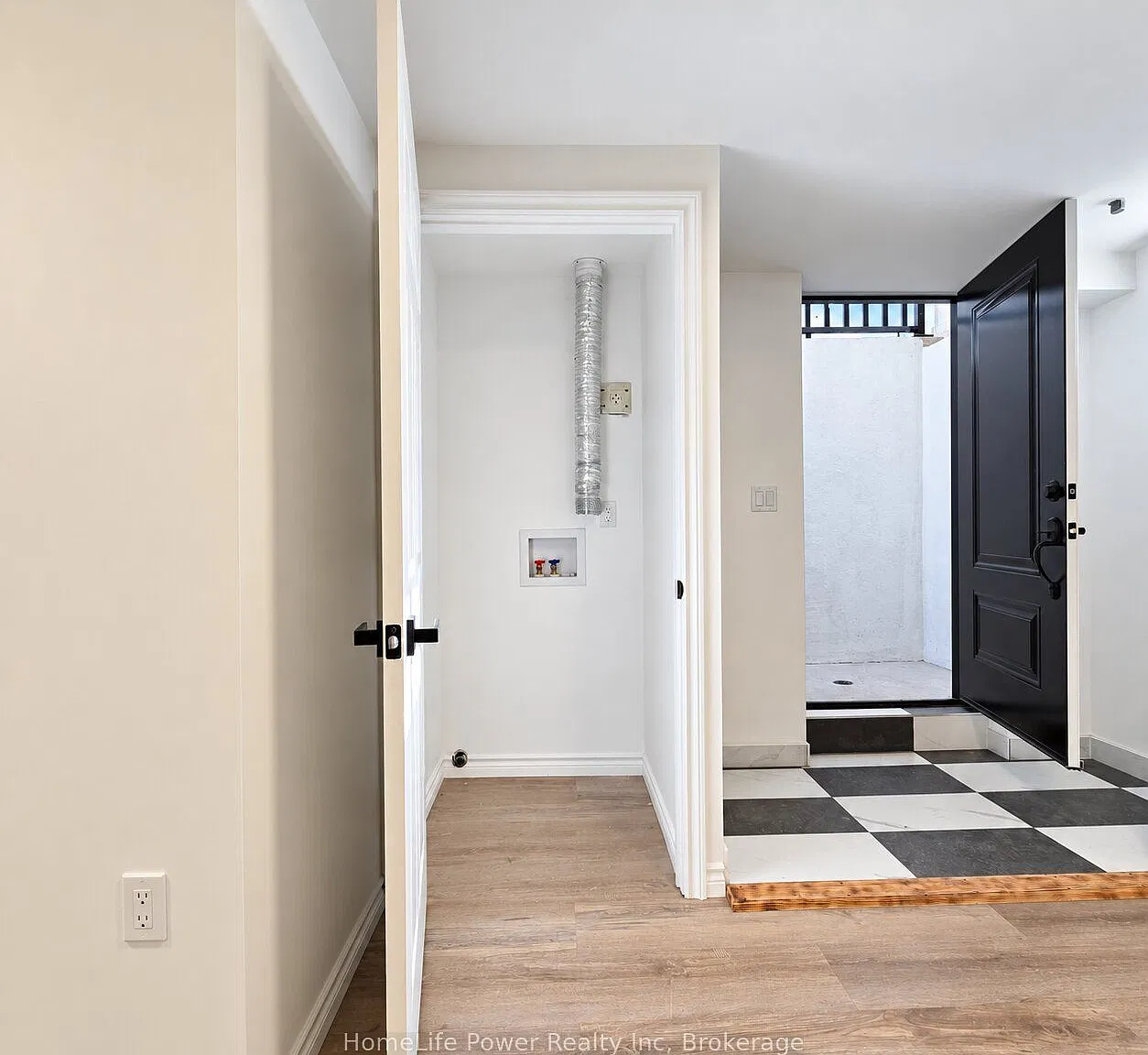 2 bed, $1,900 — Photo 2