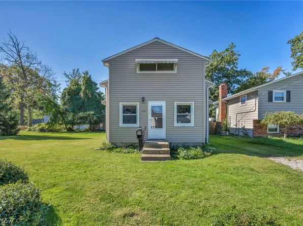 224 Kenyon Rd, Eastlake, OH 44095