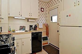5th image of 3350 37th Ave S