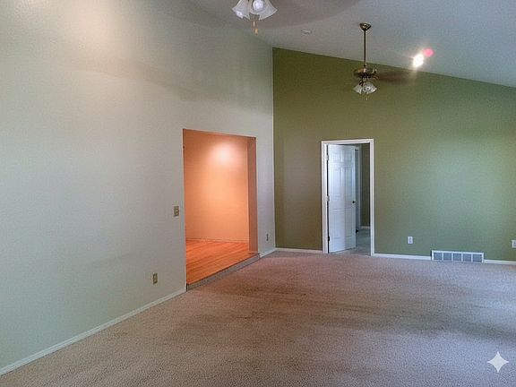 3rd image of 4785 Sylvester Ave