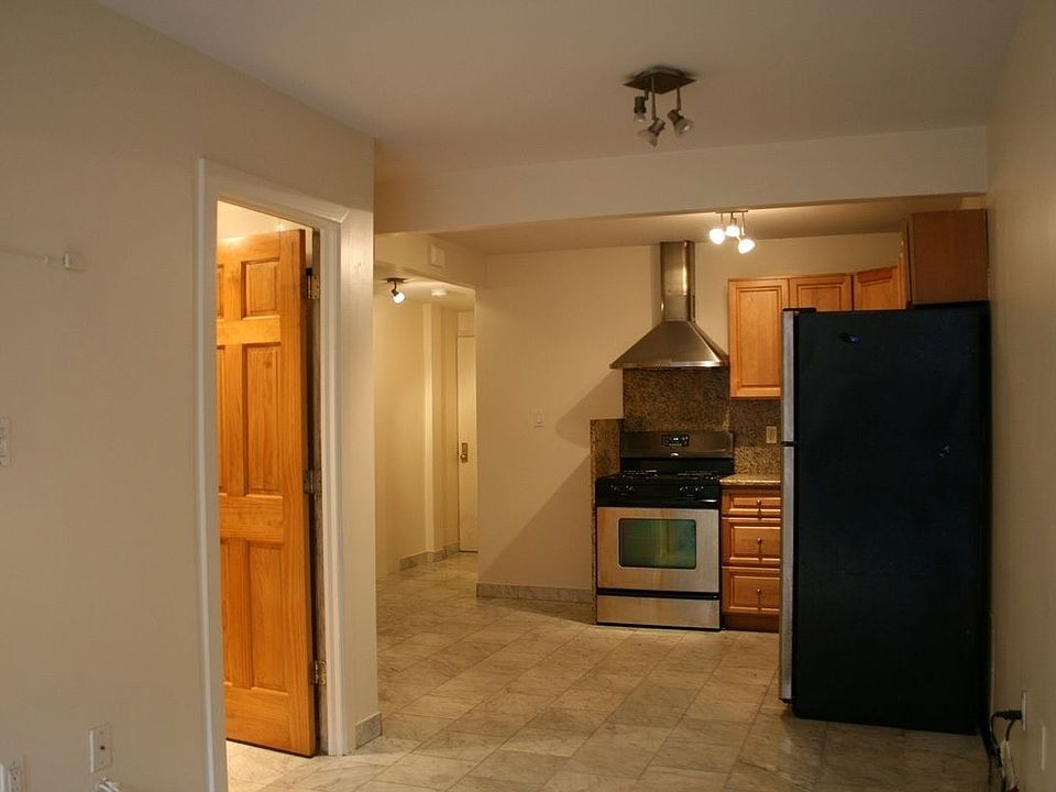 1st image of 25-12 43rd St #1B