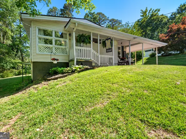23 Willow Dr, Newnan, GA 30263