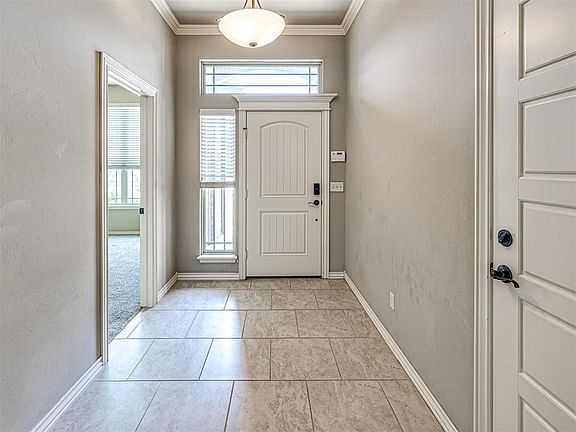 4th image of 5917 NW 159th Cir