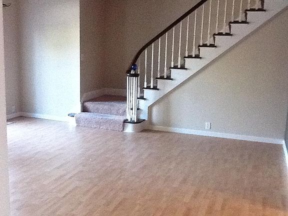 3rd image of 3810 N Linden Ln