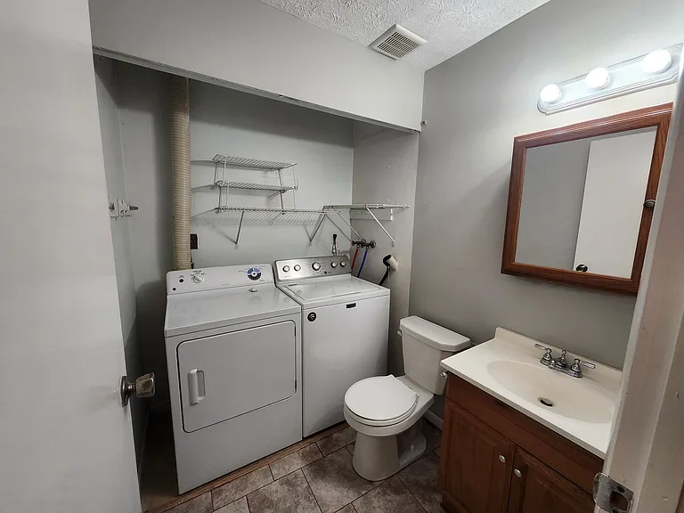 1900 King James Pkwy #101 — Photo 13