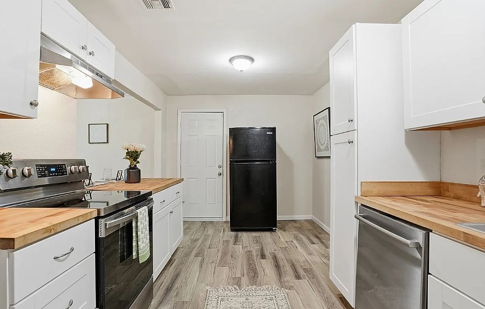 1st image of 2720 SW 74th St APT 6