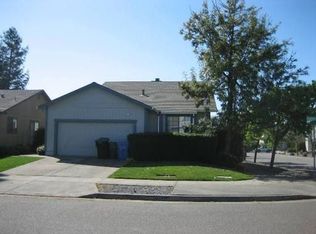 1135 Navarro St, Santa Rosa, CA 95401
