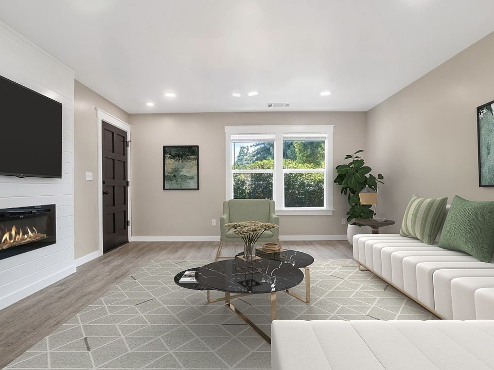 1st image of 5826 W Hillsdale Ave #4