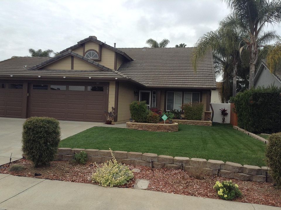1st image of 707 Foxwood Dr