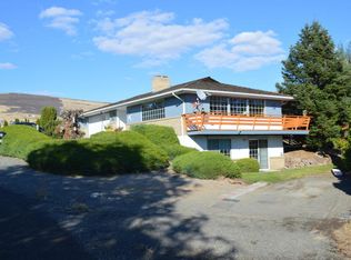 711 Lockhart Dr, Yakima, WA