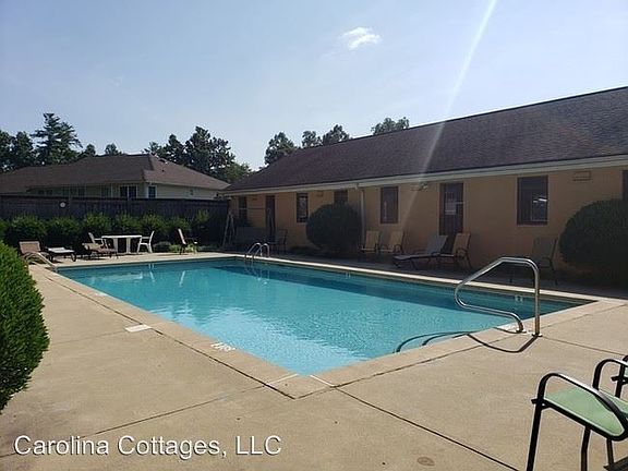 3rd image of 284 Creeks End Cir