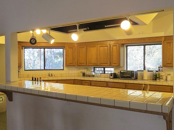 5th image of 19195 Summerland Ct