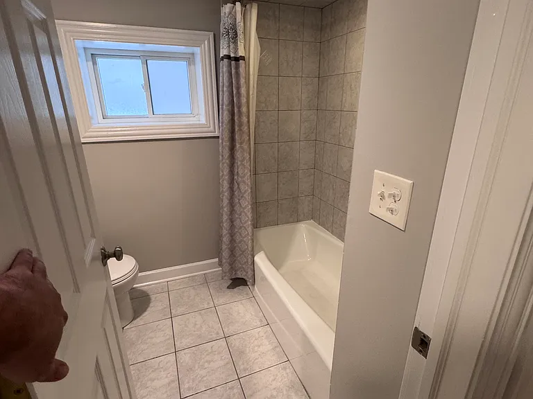 6145 N Meade Ave #G — Photo 8