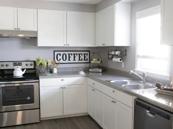 TOWNES AT UNIVERSITY