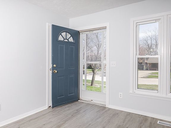2nd image of 1312 Nicki Dr