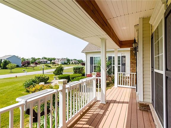 5th image of 377 Stonefield Ln