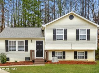 2709 Midway Park Ct, Raleigh, NC 27610