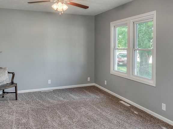 4th image of 2748 8th Ave