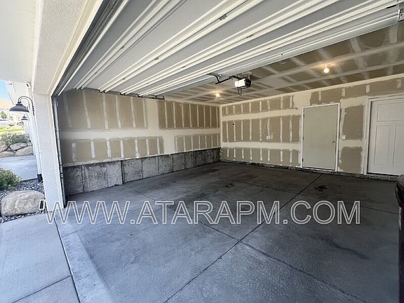 3rd image of 9742 N Aaron Ave