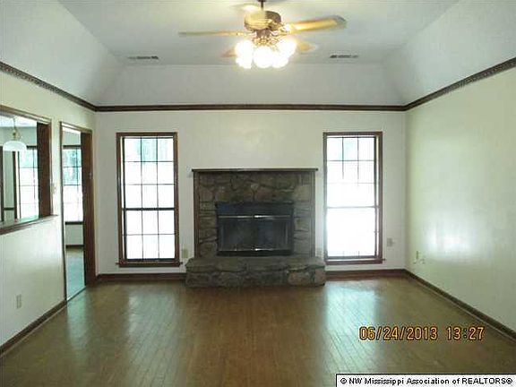 4th image of 5400 Cohay Dr