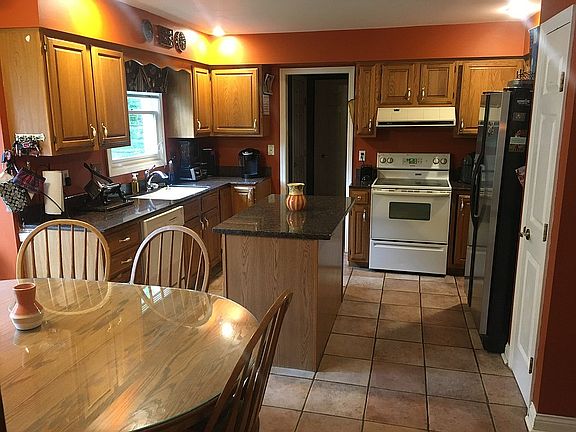 4th image of 680 Sundance Dr