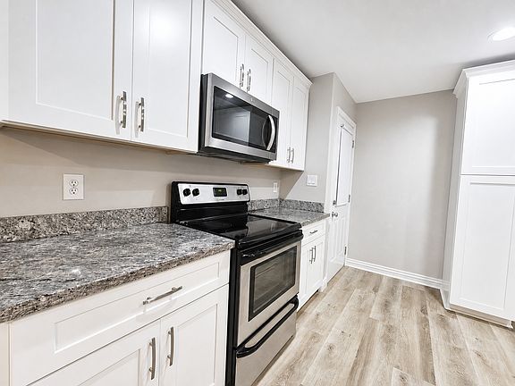 4th image of 5208 S 11th Ave