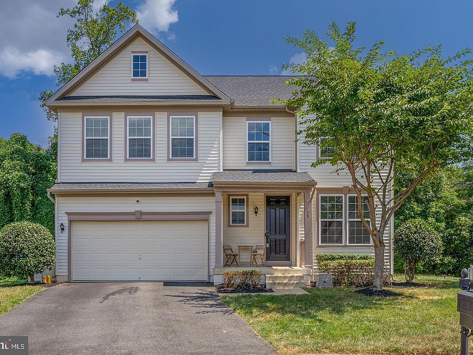 1st image of 35 Iris Ln
