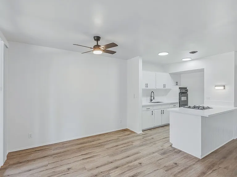 Montana Avenue Residences — Photo 7