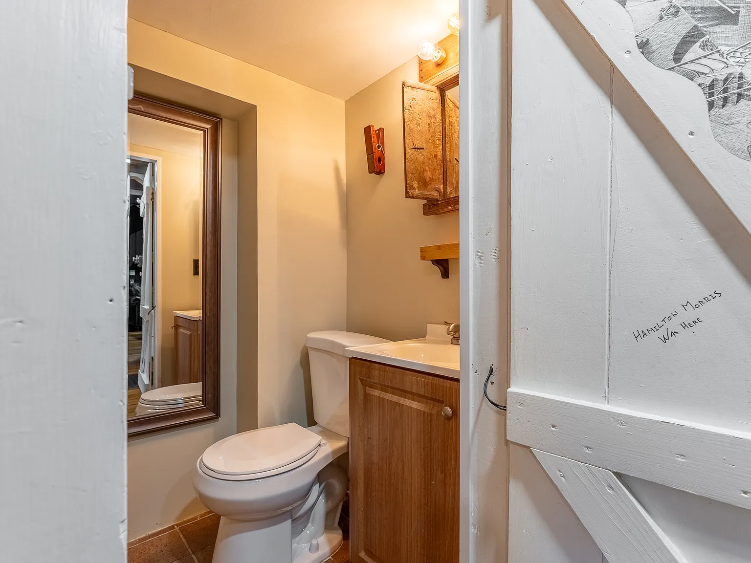 2 bed, 1.5 bath, 1824 sqft, $2,400 — Photo 4