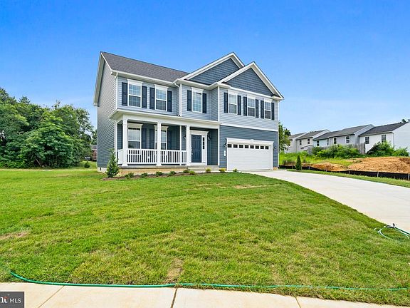 3rd image of 9 Candleberry Dr
