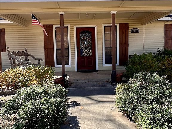 5th image of 12326 Scott Dr