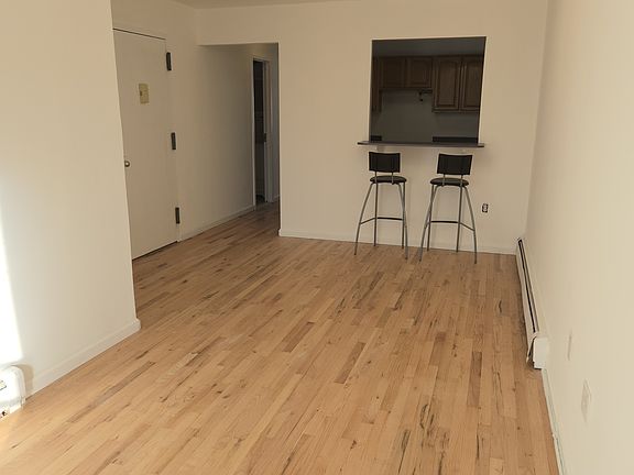 3rd image of 2087 Daly Ave Floor 3