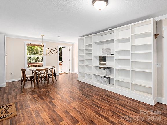 5th image of 336 Chambers Ln