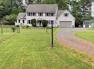 8 Dove Ln, West Lebanon, NH 03784