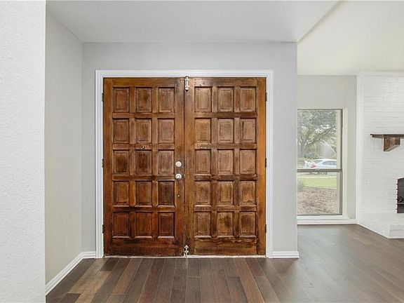 5th image of 5209 Gulfport Dr